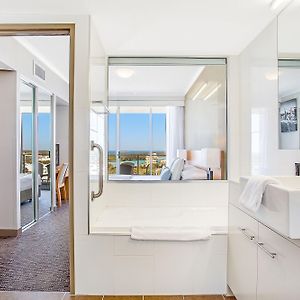 One-Bedroom Apartment Weekly Housekeeping